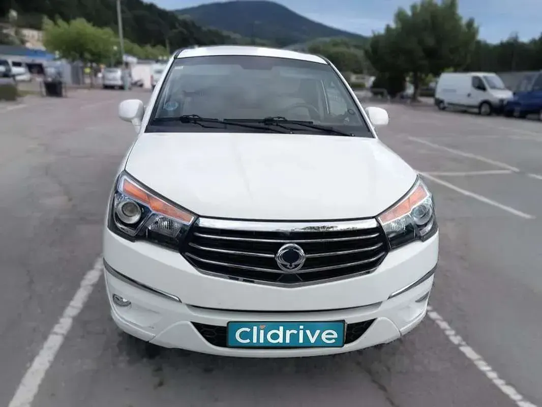 Usado SsangYong Rodius 178 CV (130 kW) 2018 Blanco Monovolumen