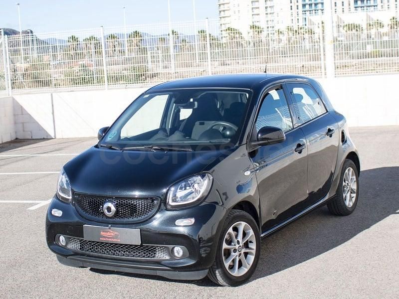 Usado Smart ForFour Passion 90 CV (66 kW) 2016 Negro Utilitario