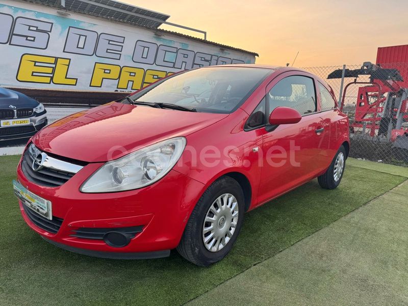 Rojo Usado 2009 Opel Corsa Berlina | 3499 € (Buen precio) - Imagen 1/4