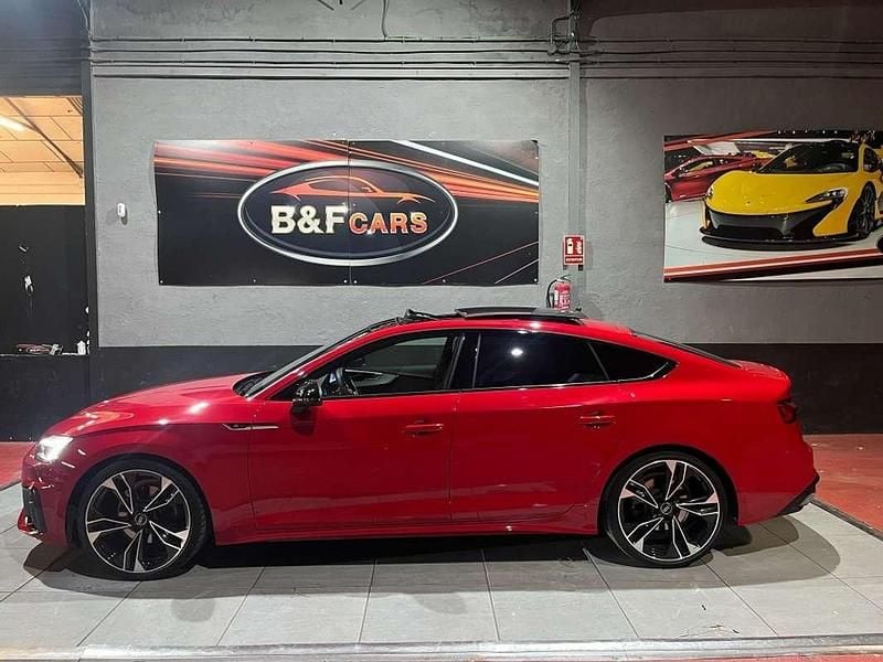Usado Audi A5 Sportback Ambiente 150 CV (110 kW) 2023 Rojo Utilitario
