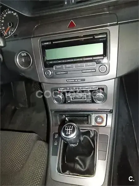 Usado VW Passat Edition 110 CV (80 kW) 2010 Marrón Familiar