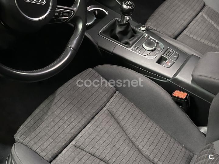 Käytetty Audi A3 150 HP (110 kW) 2016 Musta Sedan