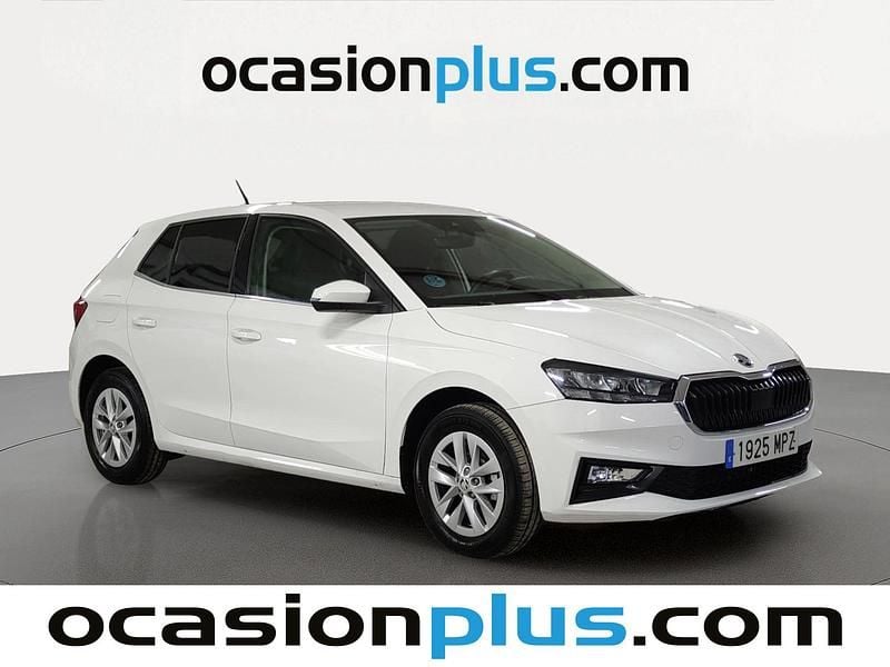 Usado Skoda Fabia Selection 95 CV (69 kW) 2024 Blanco Utilitario