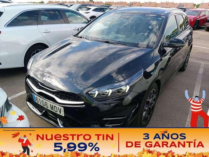 Negro Usado 2023 Kia Ceed GT-Line Familiar | 18.542 € (Precio justo) - Imagen 1/2