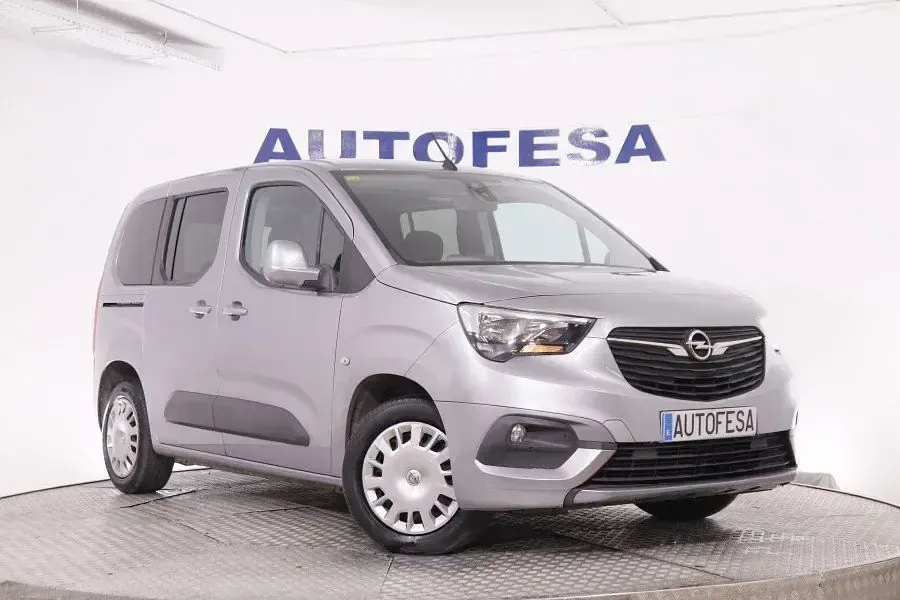 Usado Opel Combo Selective 100 CV (73 kW) 2019 Gris titanio Monovolumen