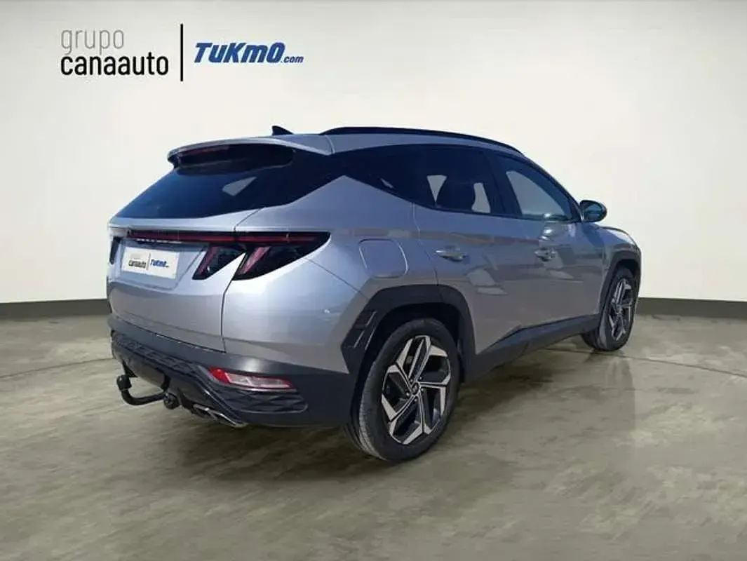 Usado Hyundai Tucson Style 265 CV (194 kW) 2021 Gris / plata SUV