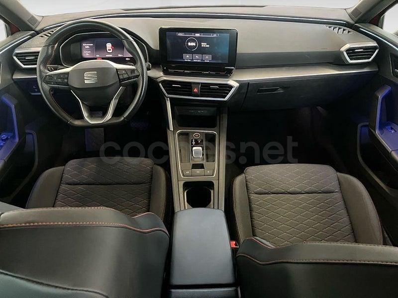 Usado Seat Leon FR 150 CV (110 kW) 2024 Rojo Familiar