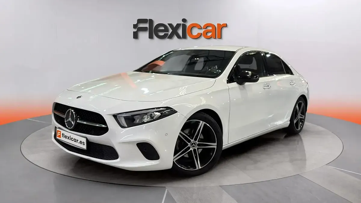 Usado Mercedes A180 116 CV (85 kW) 2019 Blanco Berlina