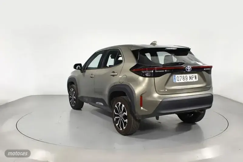 Usado Toyota Yaris Cross Active 116 CV (85 kW) 2024 Bronce SUV