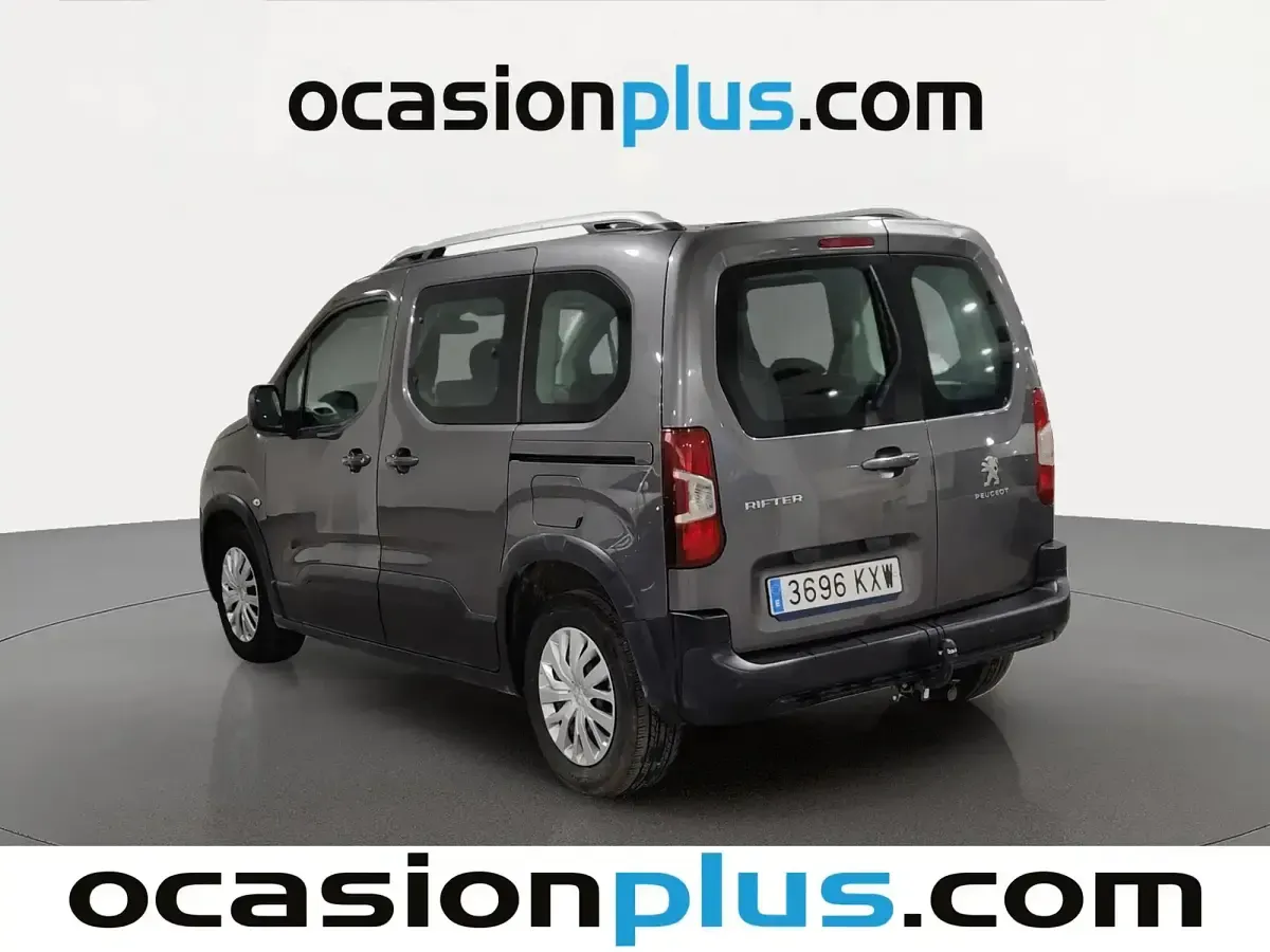Usado Peugeot Rifter Active 100 CV (73 kW) 2019 Gris Monovolumen