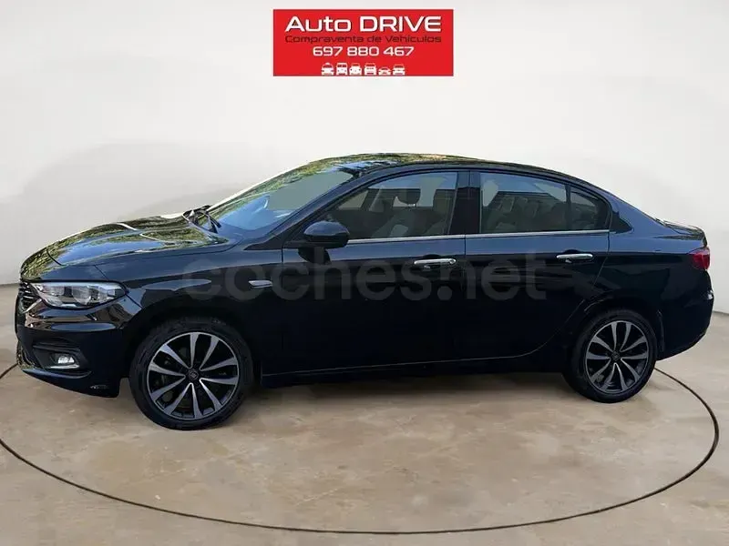 Usado Fiat Tipo Easy 120 CV (88 kW) 2017 Negro Berlina