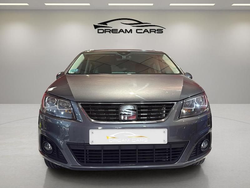 Usado Seat Alhambra XCELLENCE 150 CV (110 kW) 2022 Gris plata Monovolumen