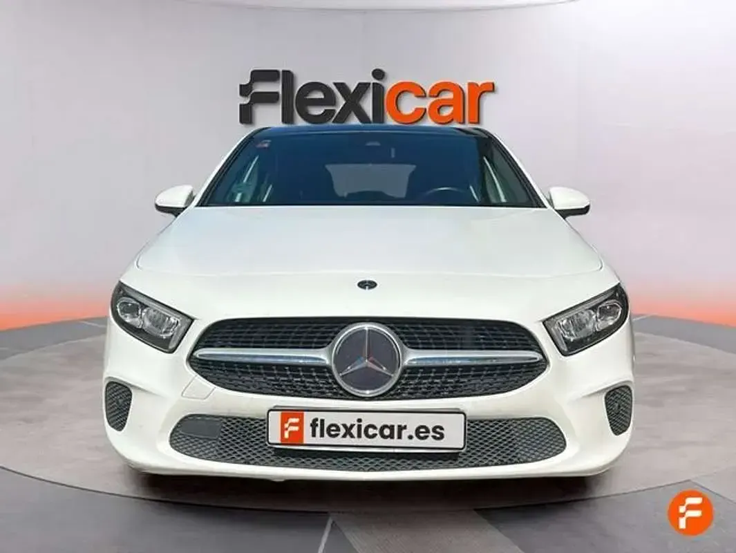 Usado Mercedes A180 109 CV (80 kW) 2019 Blanco Utilitario