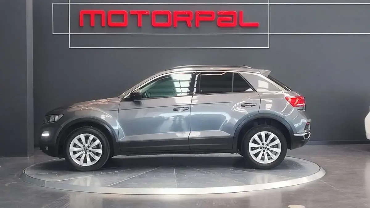 Usado VW T-Roc Advance 116 CV (85 kW) 2021 Gris SUV