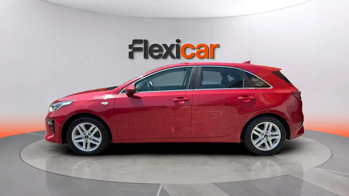 Usado Kia Ceed 120 CV (88 kW) 2021 Rojo Utilitario