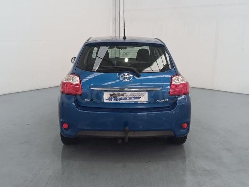 Usado Toyota Auris Active 90 CV (66 kW) 2010 Azul Utilitario