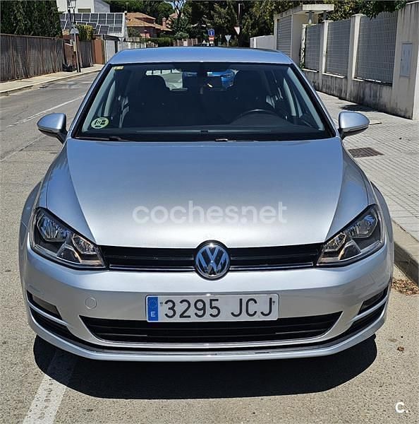 Gris / plata Usado 2015 VW Golf VII Advance Berlina | 10.900 € (Precio justo) - Imagen 1/4