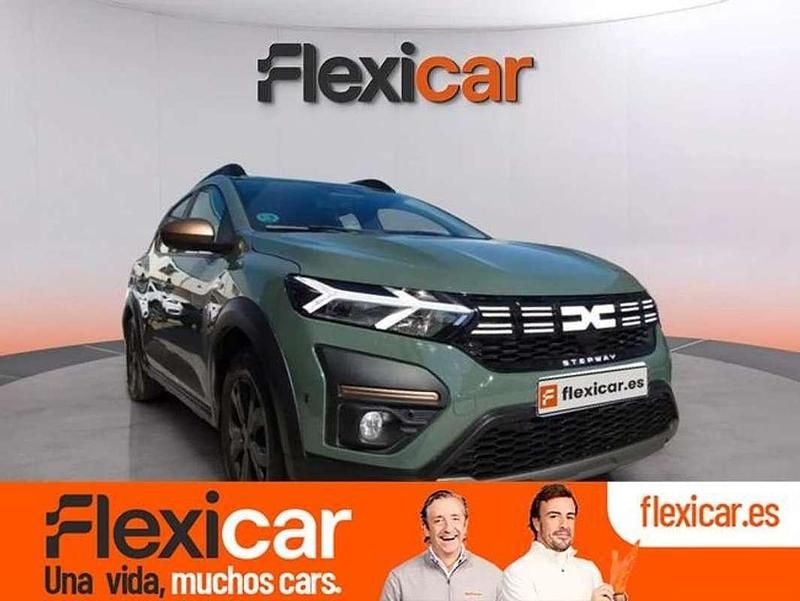 Verde Usado 2024 Dacia Sandero Extreme Utilitario | 14.470 € (Buen precio) - Imagen 1/4