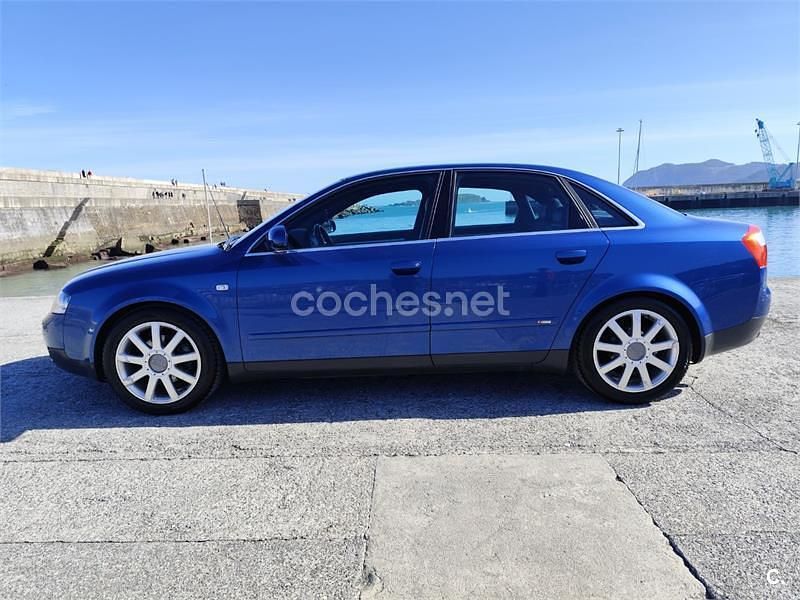 Usado Audi A4 S-Line 130 CV (95 kW) 2003 Azul Berlina