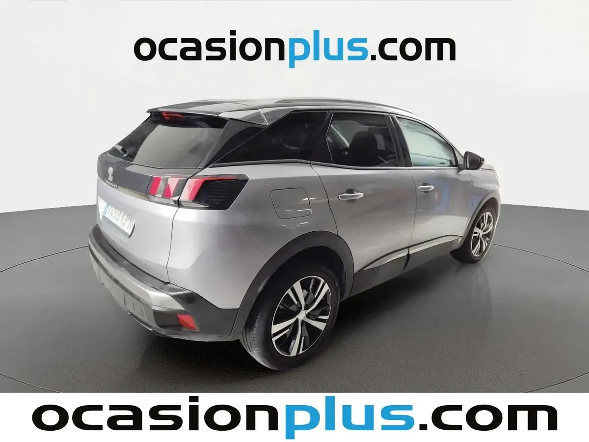Usado Peugeot 3008 Allure 131 CV (96 kW) 2018 Gris plata SUV