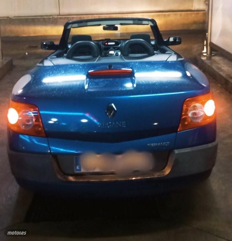 Usado Renault Mégane Cabriolet 120 CV (88 kW) 2007 Azul Descapotable