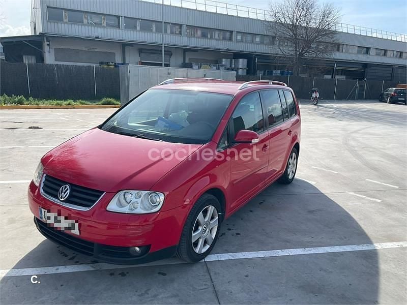 Usado VW Touran Highline 140 CV (102 kW) 2006 Rojo Monovolumen