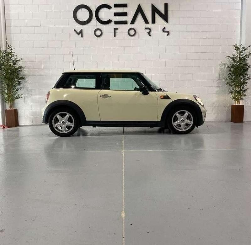 Blanco Usado 2010 Mini ONE Utilitario | 7500 € (Precio justo) - Imagen 1/4