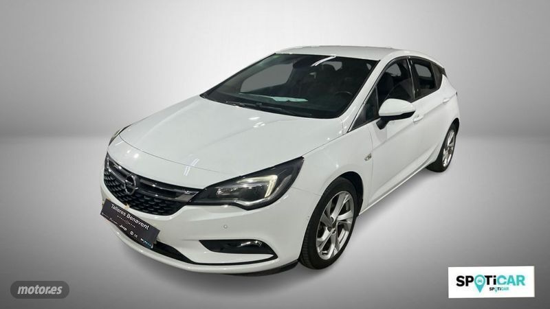 Blanco Usado 2017 Opel Astra Dynamic Berlina | 14.900 € (Caro) - Imagen 1/4