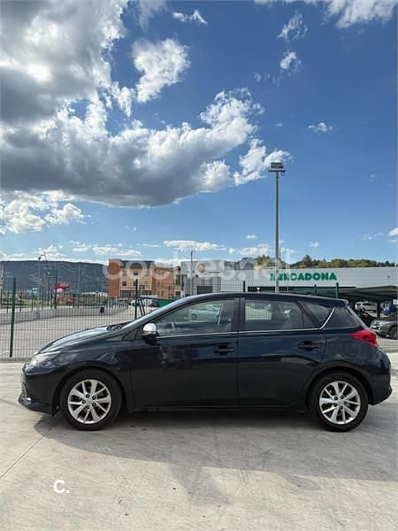 Azul Usado 2014 Toyota Auris Active Berlina | 8800 € (Buen precio) - Imagen 1/2
