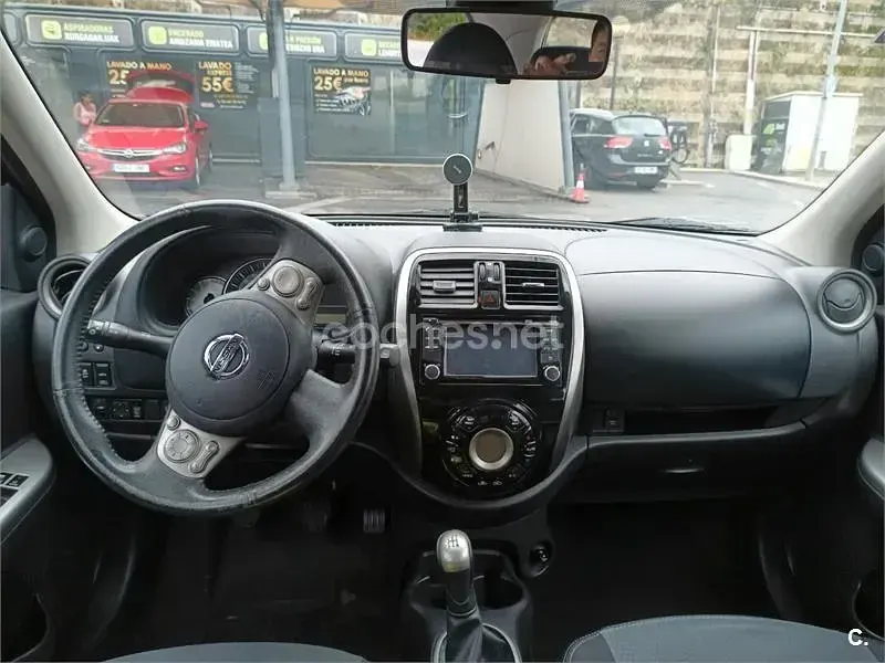 Usado Nissan Micra Acenta 80 CV (58 kW) 2016 Negro Utilitario