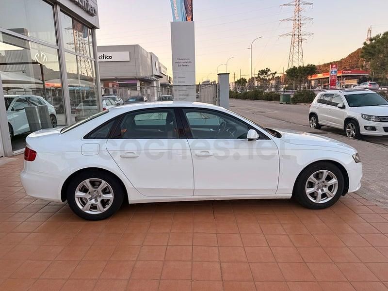 Usado Audi A4 136 CV (100 kW) 2011 Blanco Berlina