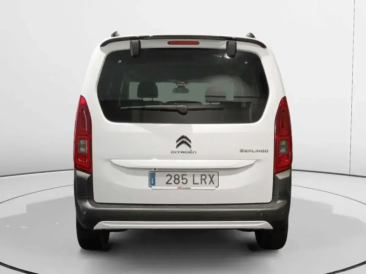 Usado Citroën Berlingo Shine 102 CV (75 kW) 2021 Blanco Monovolumen