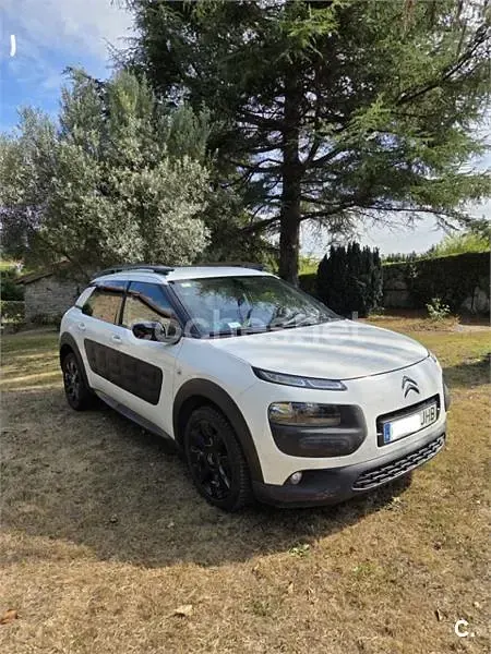 Usado Citroën C4 Cactus Feel 100 CV (73 kW) 2015 Blanco Utilitario