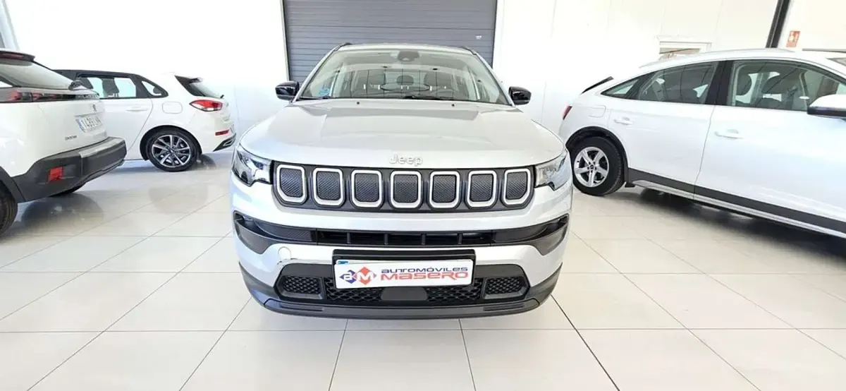 Usado Jeep Compass Longitude 131 CV (96 kW) 2021 Gris SUV