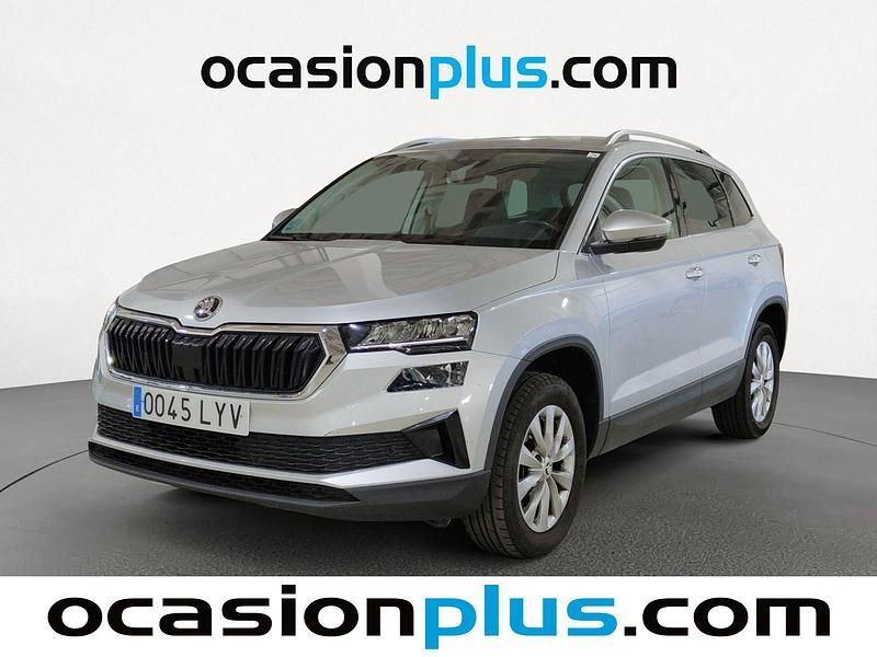 Usado Skoda Karoq Ambition 150 CV (110 kW) 2022 Gris plata SUV