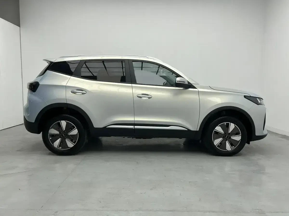 Nuevo Ebro s400 211 CV (155 kW) 2025 Gris SUV