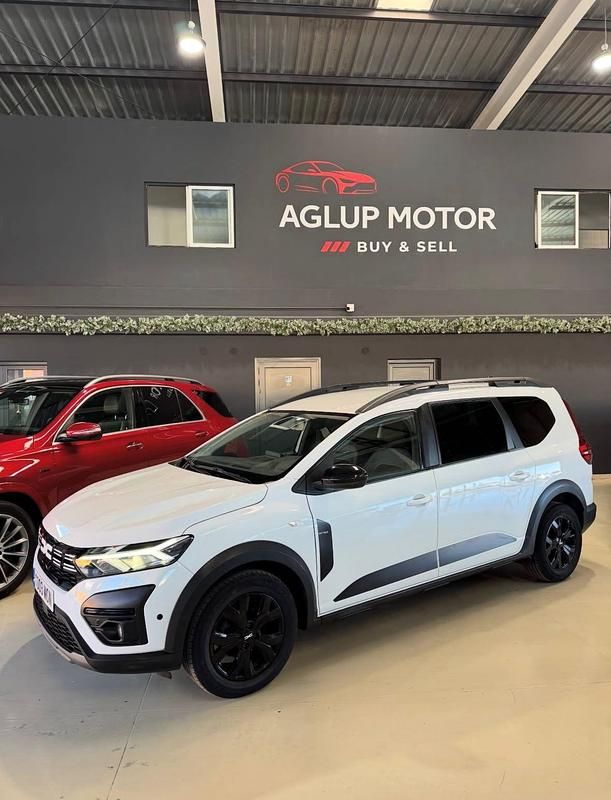 Usado Dacia Jogger Essentiel 100 CV (73 kW) 2023 Blanco Monovolumen