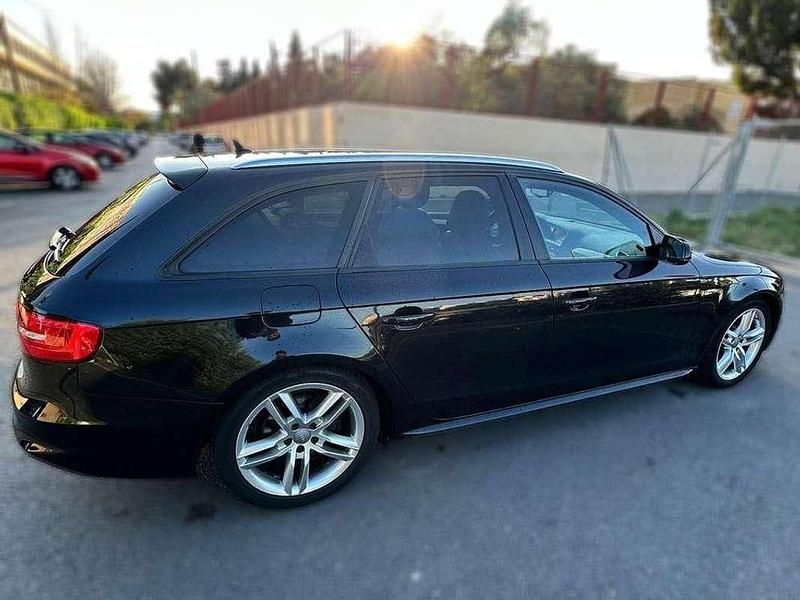 Usado Audi A4 Premium 150 CV (110 kW) 2014 Negro Familiar