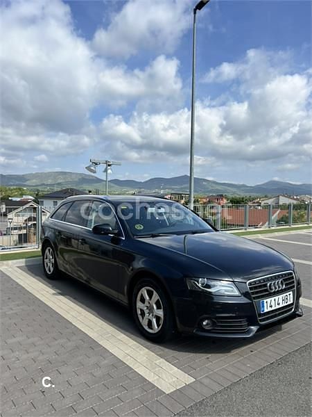 Usado Audi A4 143 CV (105 kW) 2011 Negro Familiar
