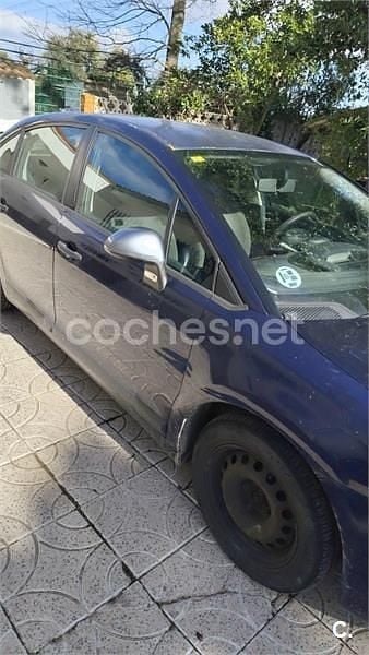 Usado Citroën C4 92 CV (67 kW) 2006 Azul Berlina