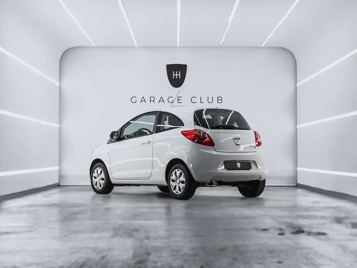 Usado Ford Ka 69 CV (50 kW) 2014 Blanco Coupe