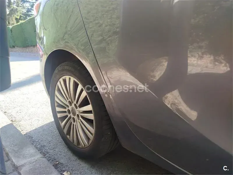 Usado Opel Zafira Tourer Excellence 136 CV (100 kW) 2016 Gris / plata Monovolumen