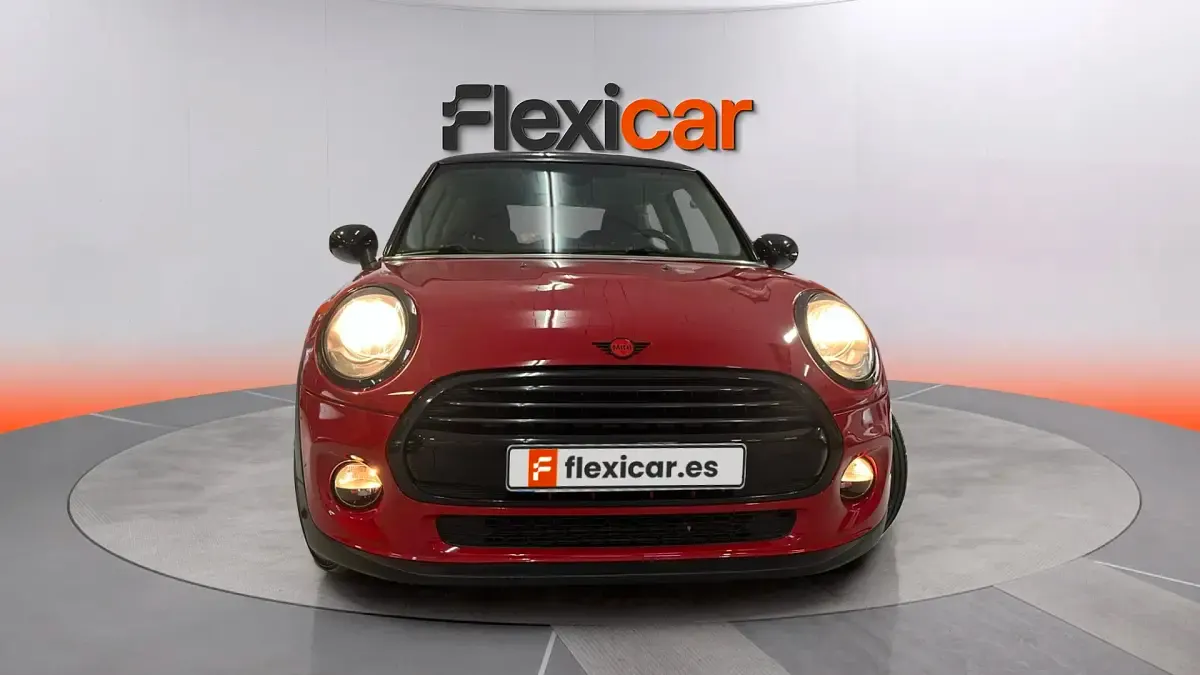 Usado Mini Cooper 136 CV (100 kW) 2018 Rojo Utilitario