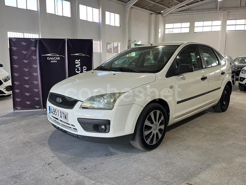 Blanco Usado 2006 Ford Focus Sport Berlina | 2999 € (Precio justo) - Imagen 1/4