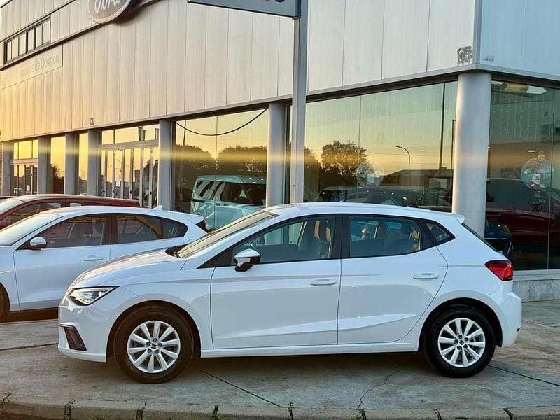 Usado Seat Ibiza Style 110 CV (80 kW) 2023 Blanco Utilitario