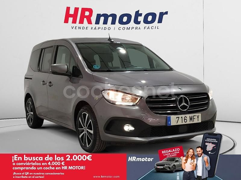 Gris / plata Usado 2023 Mercedes T180 Monovolumen | 26.790 € (Precio justo) - Imagen 1/4