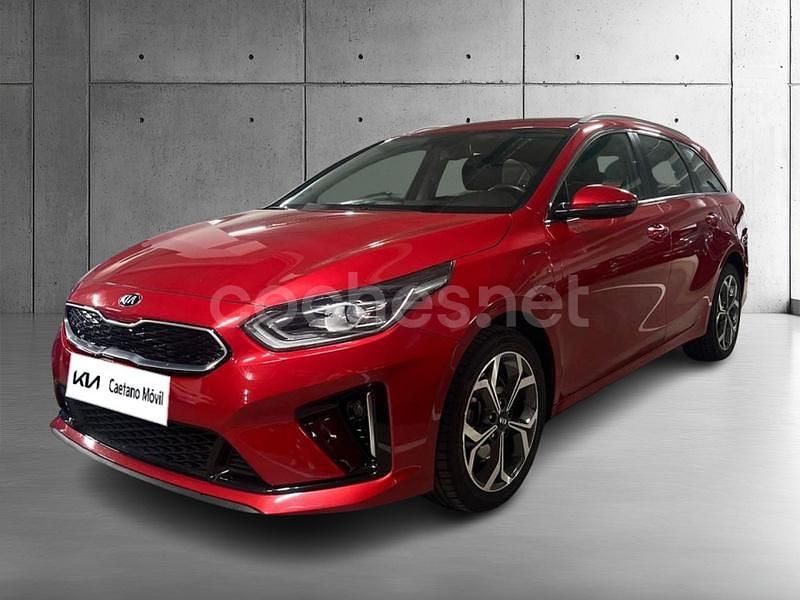 Usado Kia Ceed 141 CV (103 kW) 2021 Rojo Utilitario