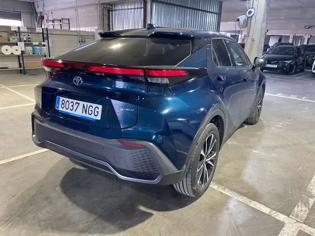 Usado Toyota C-HR Advance 140 CV (102 kW) 2025 Azul SUV