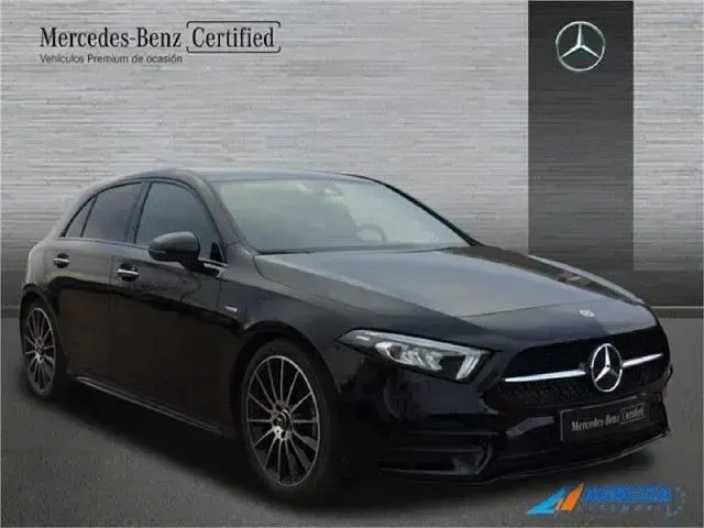 Usado Mercedes A180 116 CV (85 kW) 2021 Negro Berlina