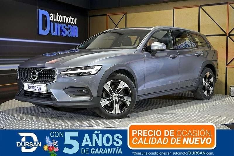 Usado Volvo V60 CC Pro 199 CV (146 kW) 2021 Gris Familiar